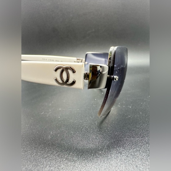 Authentic Vintage Chanel  Sunglasses White Temples Rare Vintage With Dior Case - Picture 10 of 16